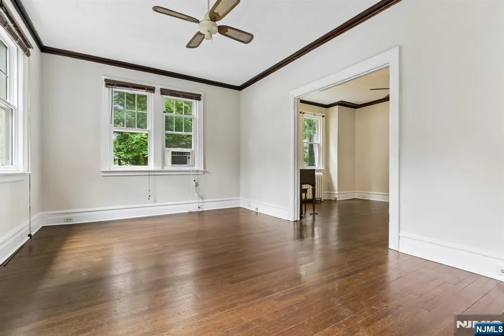 195 Riveredge Road 1 Tenafly, NJ 07670