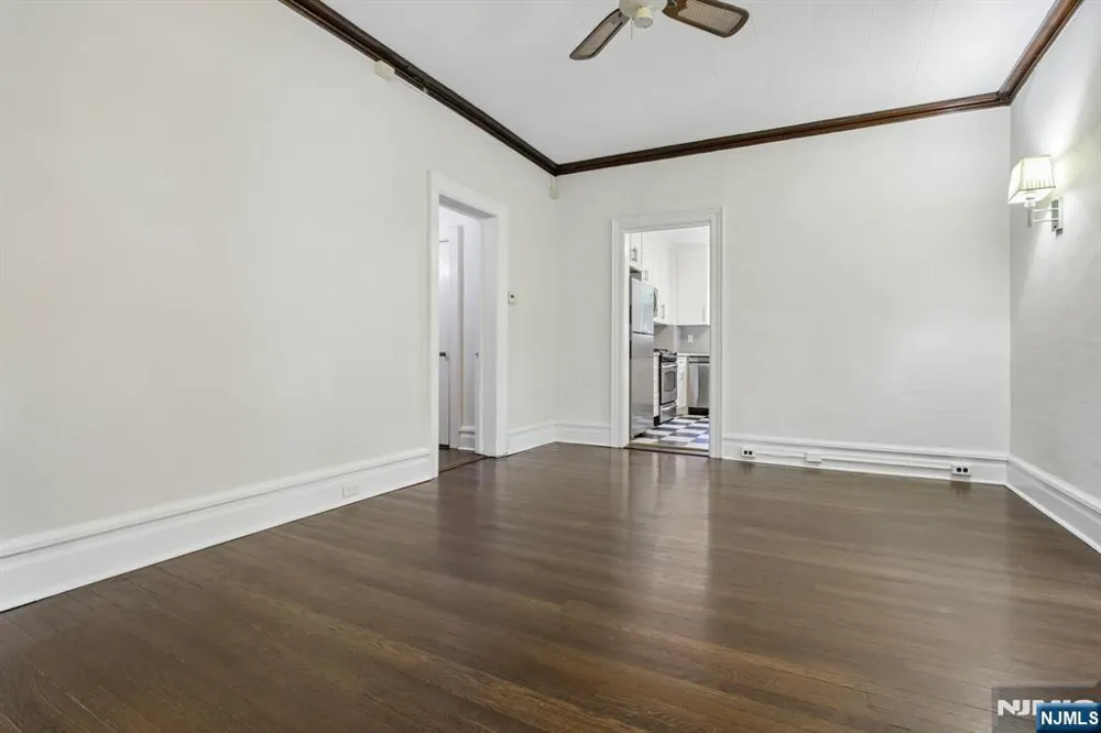 195 Riveredge Road 1 Tenafly, NJ 07670