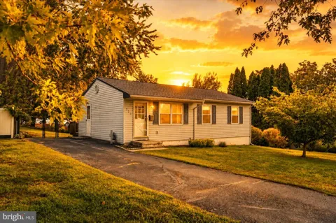 209 LAKE DRIVE