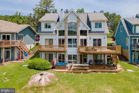 22181 GARRETT HIGHWAY #G