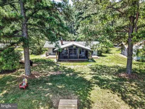 781 GLEBE ROAD
