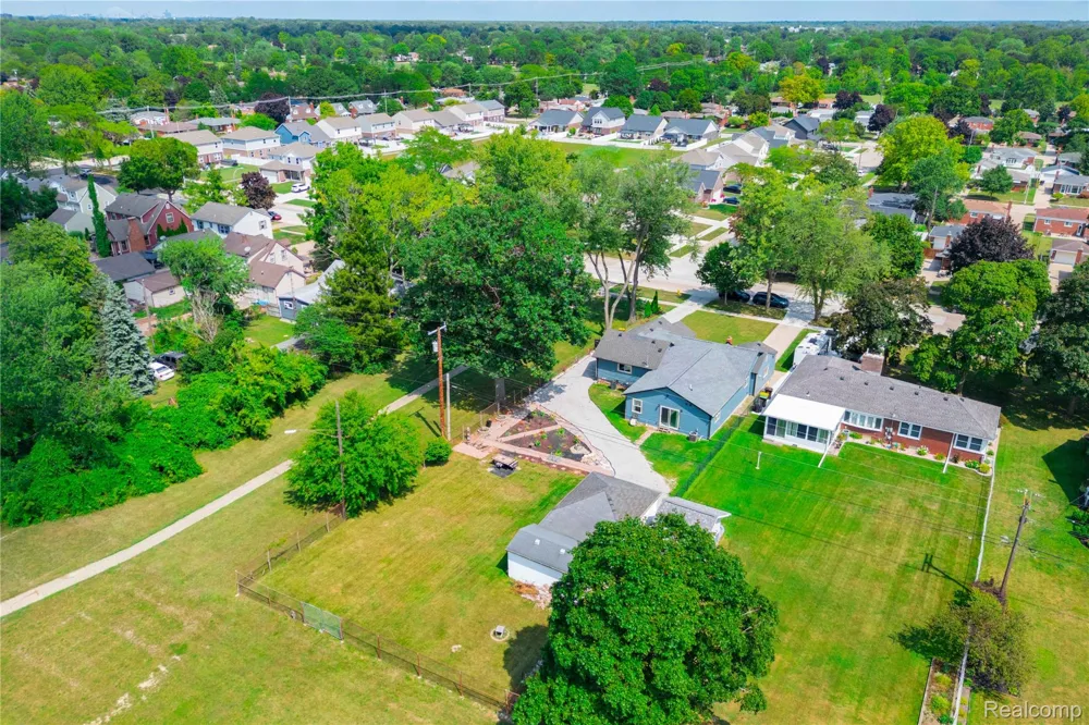 2320 Grange Road Trenton City, MI 48183