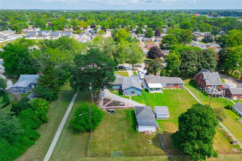 2320 Grange Road Trenton City, MI 48183
