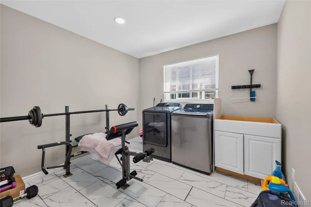 2320 Grange Road Trenton City, MI 48183