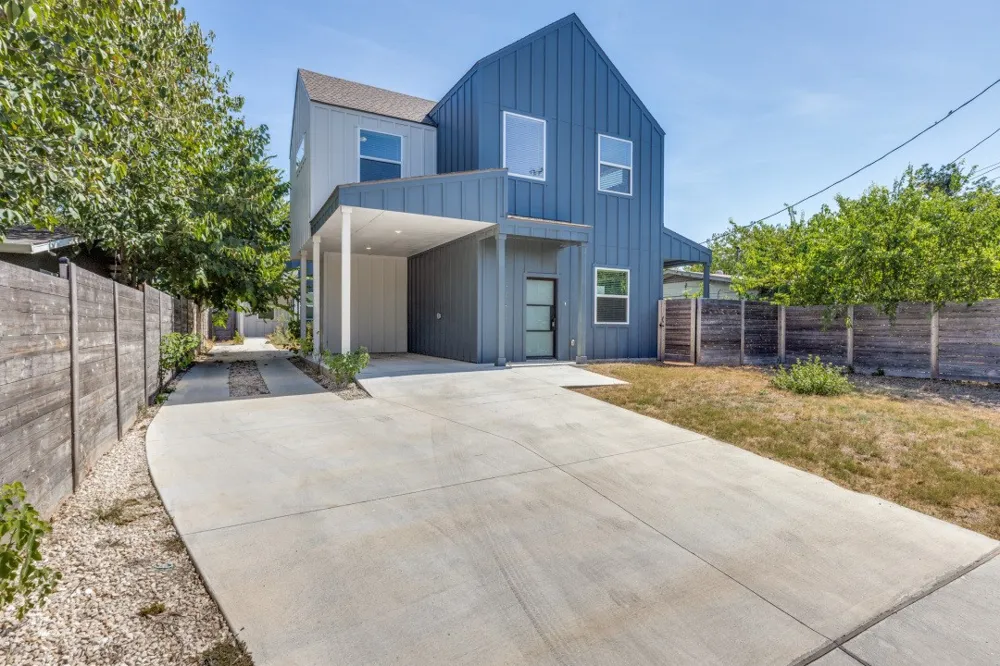 1042 Rosemont Street #1 Austin, TX 78723