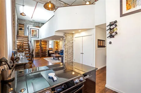 650 NE Glen Iris Drive NE #30