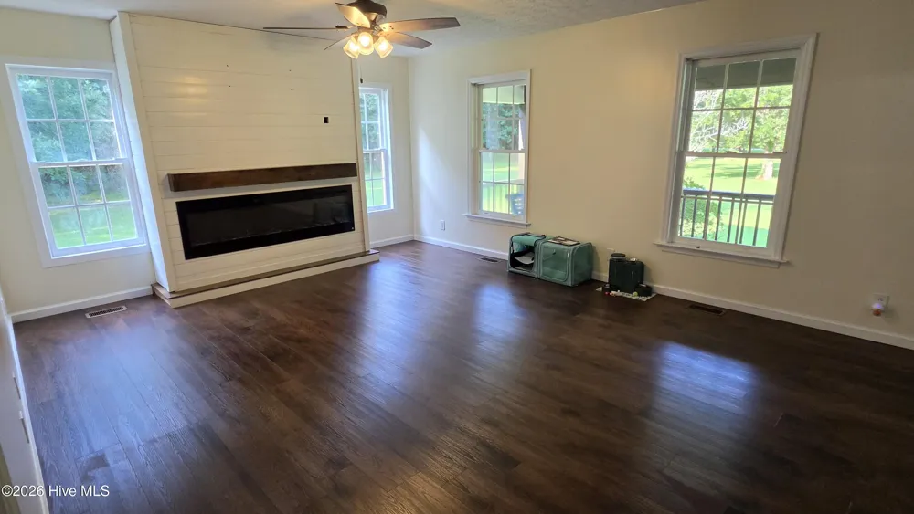 347 Sandy Point Drive Beaufort, NC 28516