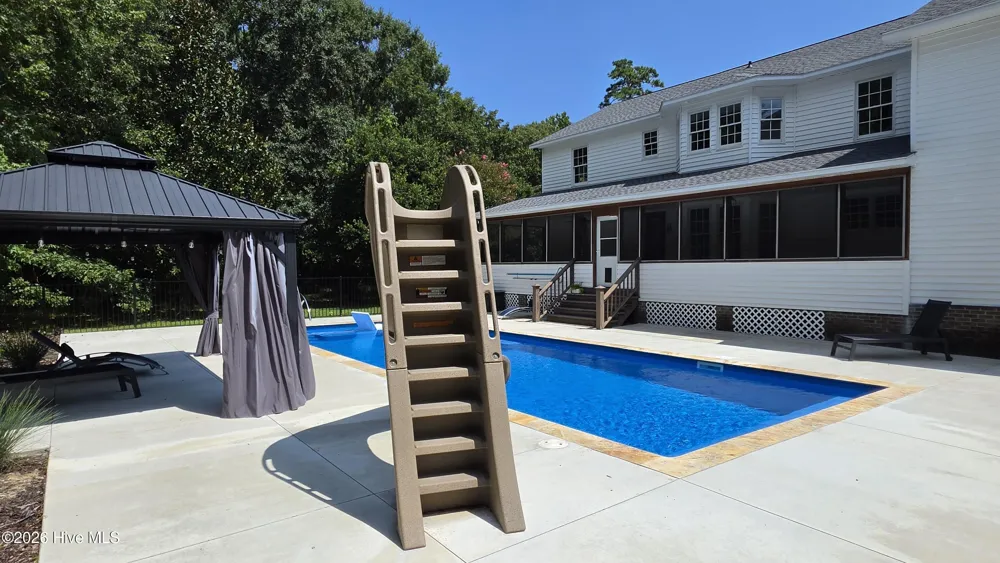 347 Sandy Point Drive Beaufort, NC 28516