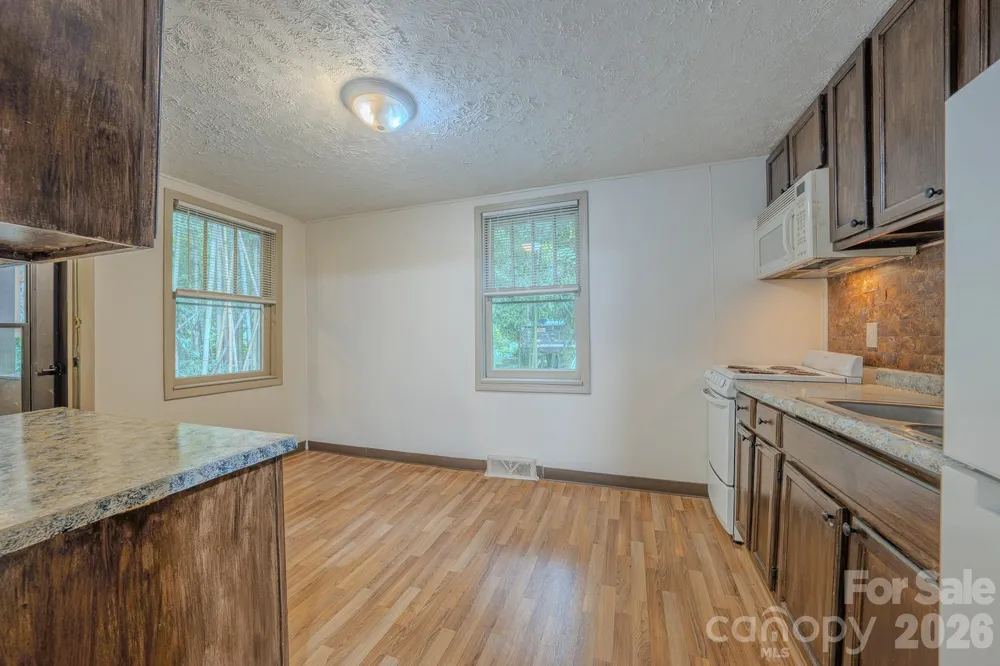 298 State Street Asheville, NC 28806