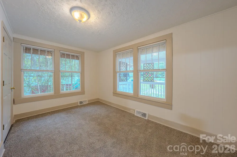 298 State Street Asheville, NC 28806