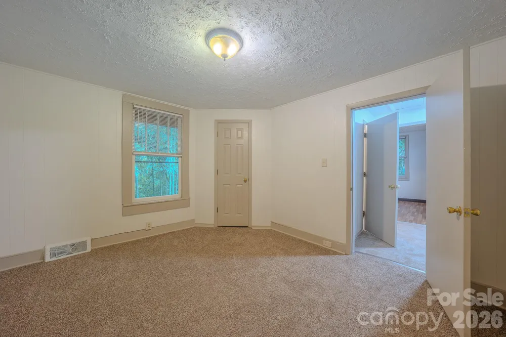 298 State Street Asheville, NC 28806