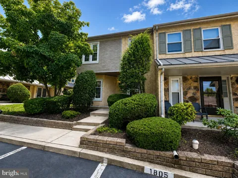 1700 NEWMARKET COURT