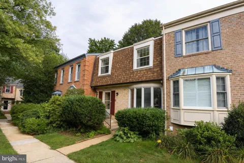 6611 ROSECROFT PLACE