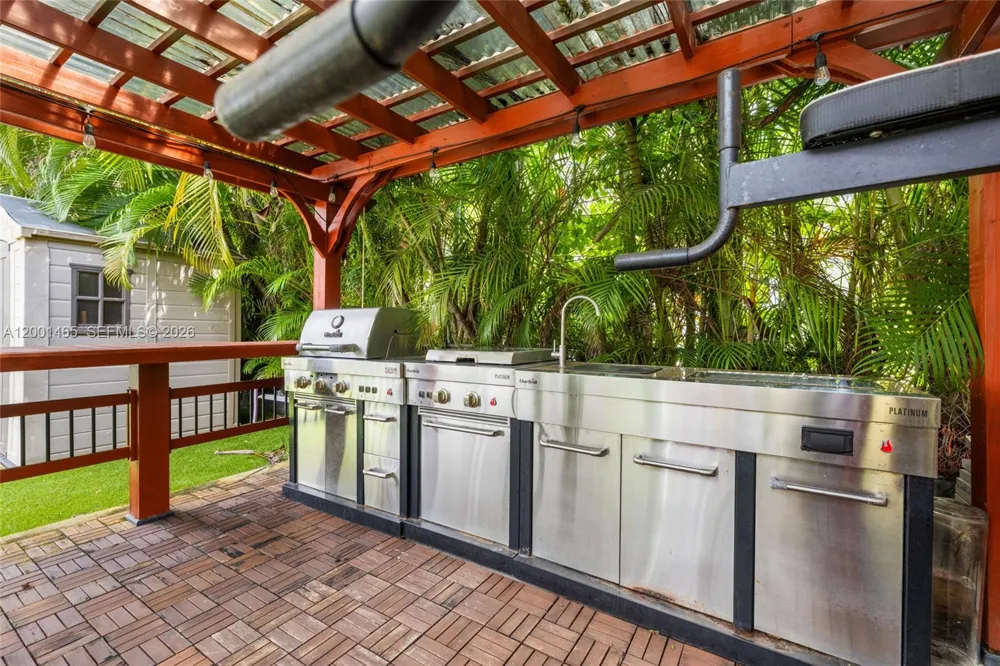 2121 Red Rd #0 Coral Gables, FL 33155