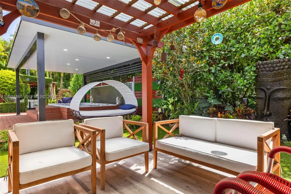 2121 Red Rd #0 Coral Gables, FL 33155
