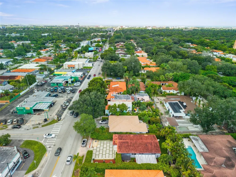 2121 Red Rd #0 Coral Gables, FL 33155