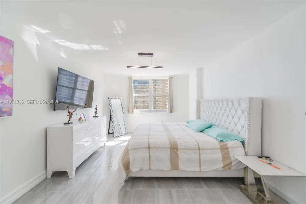 1950 S Ocean Dr #8J Hallandale Beach, FL 33009