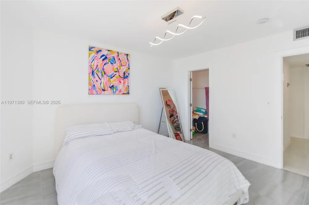 1950 S Ocean Dr #8J Hallandale Beach, FL 33009