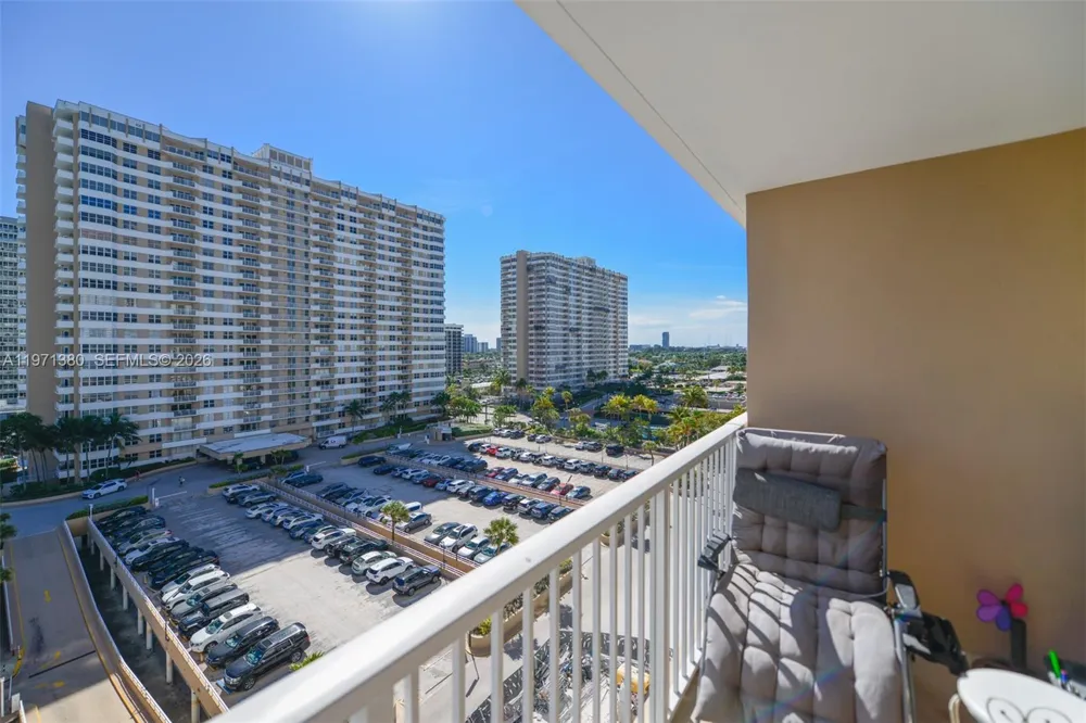 1950 S Ocean Dr #8J Hallandale Beach, FL 33009