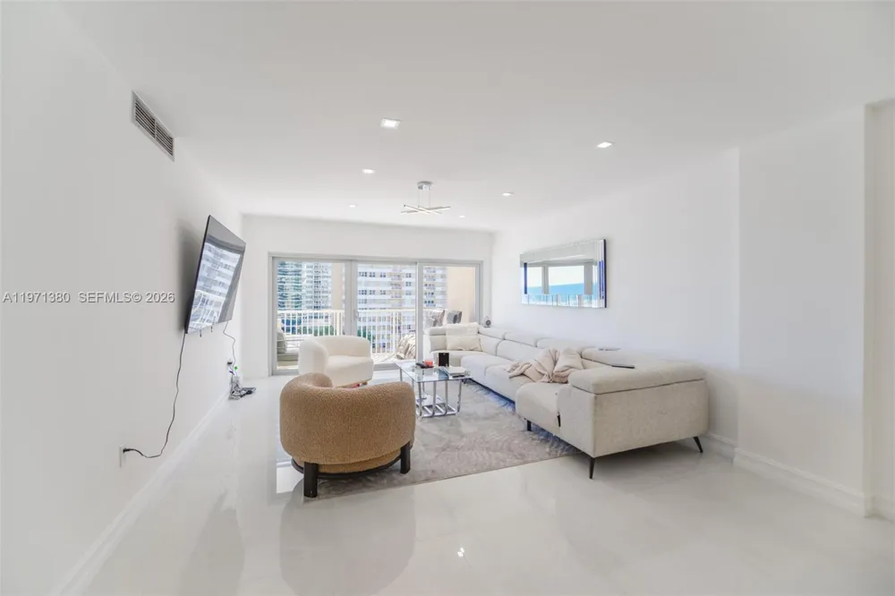 1950 S Ocean Dr #8J Hallandale Beach, FL 33009
