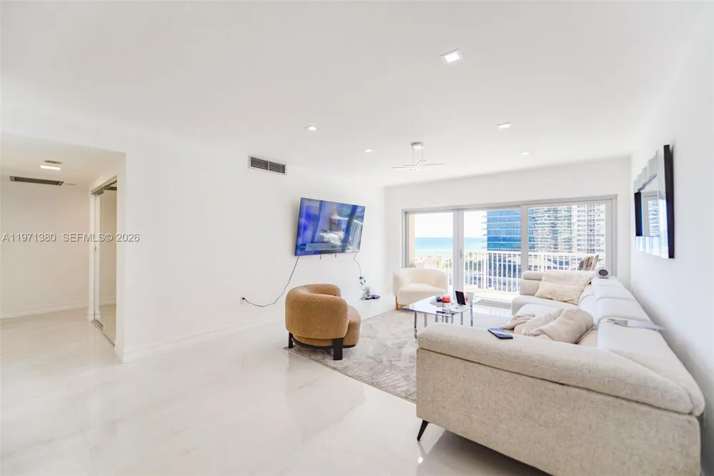 1950 S Ocean Dr #8J Hallandale Beach, FL 33009