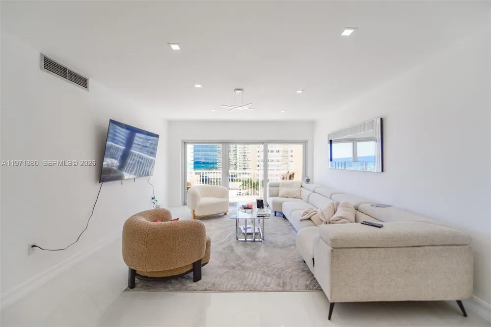 1950 S Ocean Dr #8J Hallandale Beach, FL 33009