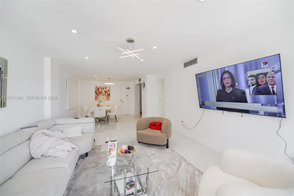 1950 S Ocean Dr #8J Hallandale Beach, FL 33009