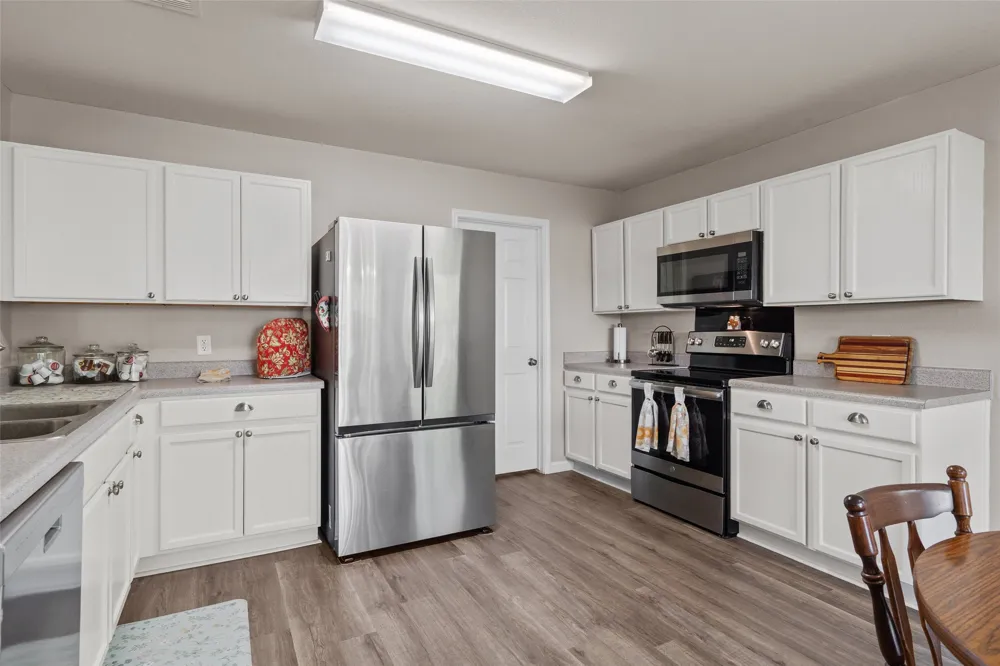 4010 Kings Canyon Drive Taylor, TX 76574