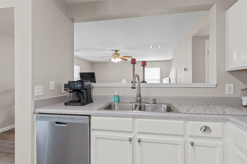 4010 Kings Canyon Drive Taylor, TX 76574