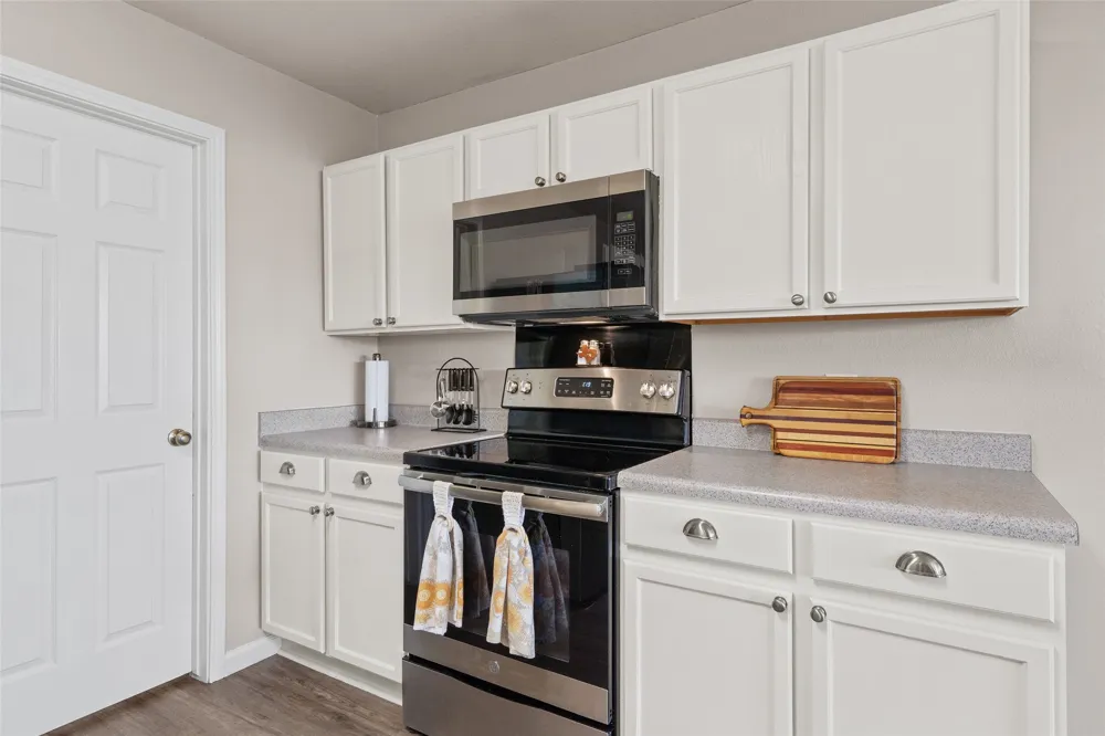 4010 Kings Canyon Drive Taylor, TX 76574