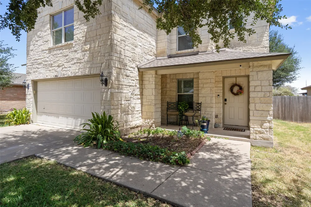 4010 Kings Canyon Drive Taylor, TX 76574