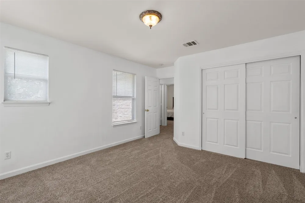 4010 Kings Canyon Drive Taylor, TX 76574
