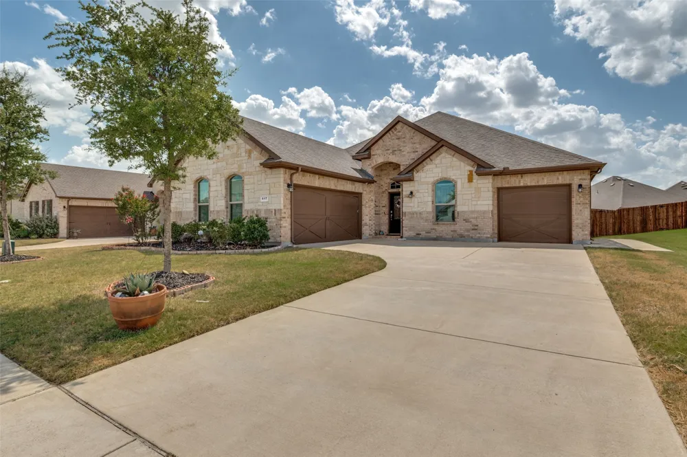617 Mesquite Grove Road Midlothian, TX 76065