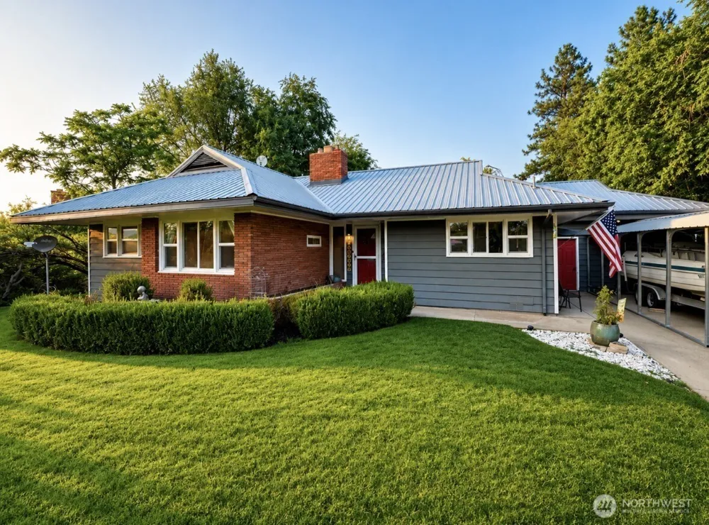 233 E 2nd Street Tonasket, WA 98855