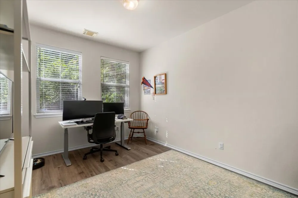 8024 Whitworth Lane Round Rock, TX 78681