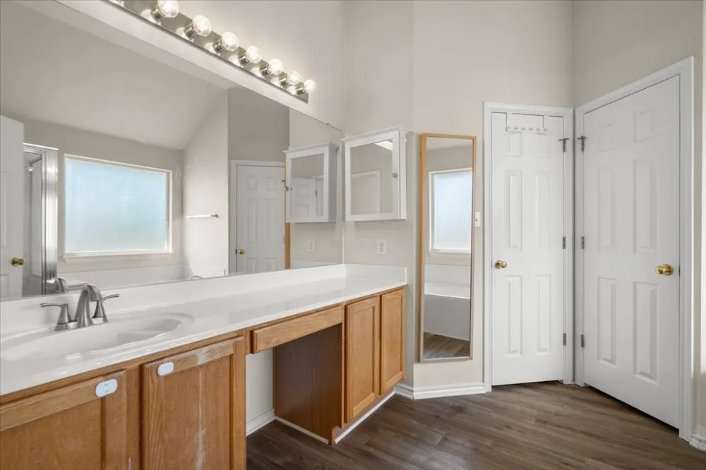 8024 Whitworth Lane Round Rock, TX 78681