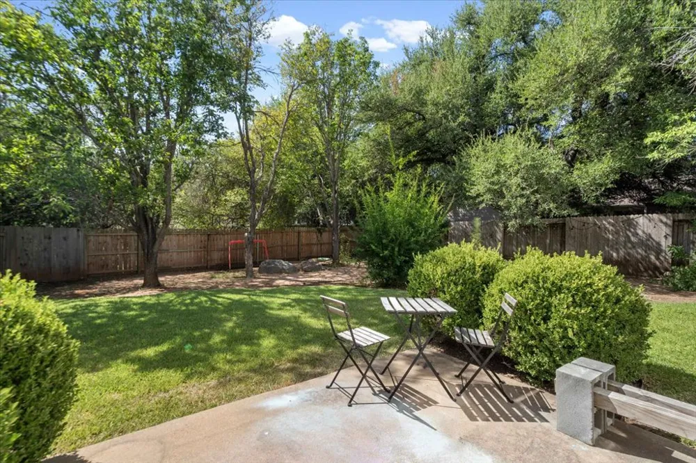 8024 Whitworth Lane Round Rock, TX 78681