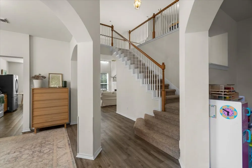 8024 Whitworth Lane Round Rock, TX 78681