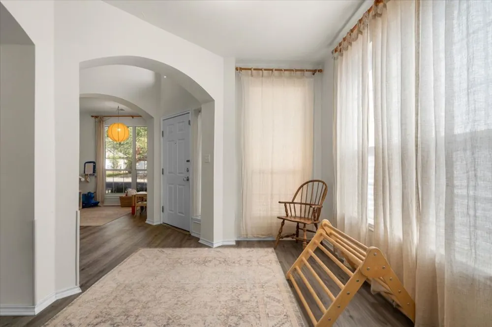 8024 Whitworth Lane Round Rock, TX 78681