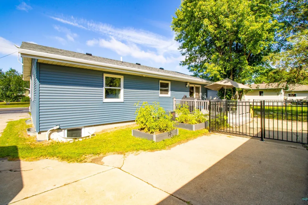 5432 Mineral Avenue Mountain Iron, MN 55768
