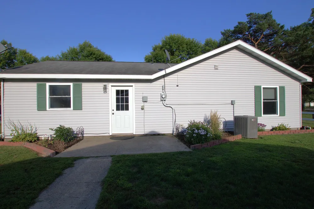 311 Roosevelt Street SW Staples, MN 56479