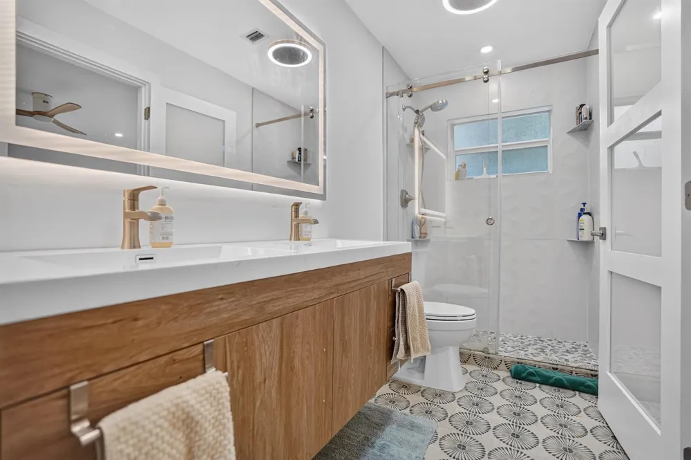 2521 Jaeger Drive Delray Beach, FL 33444