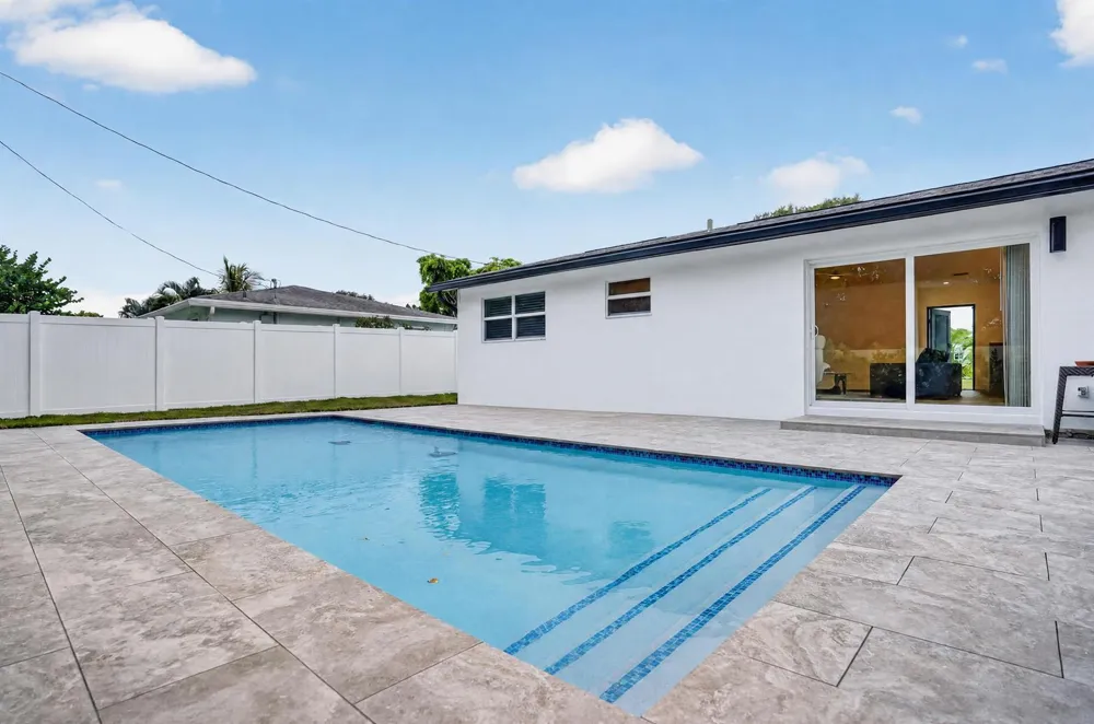2521 Jaeger Drive Delray Beach, FL 33444
