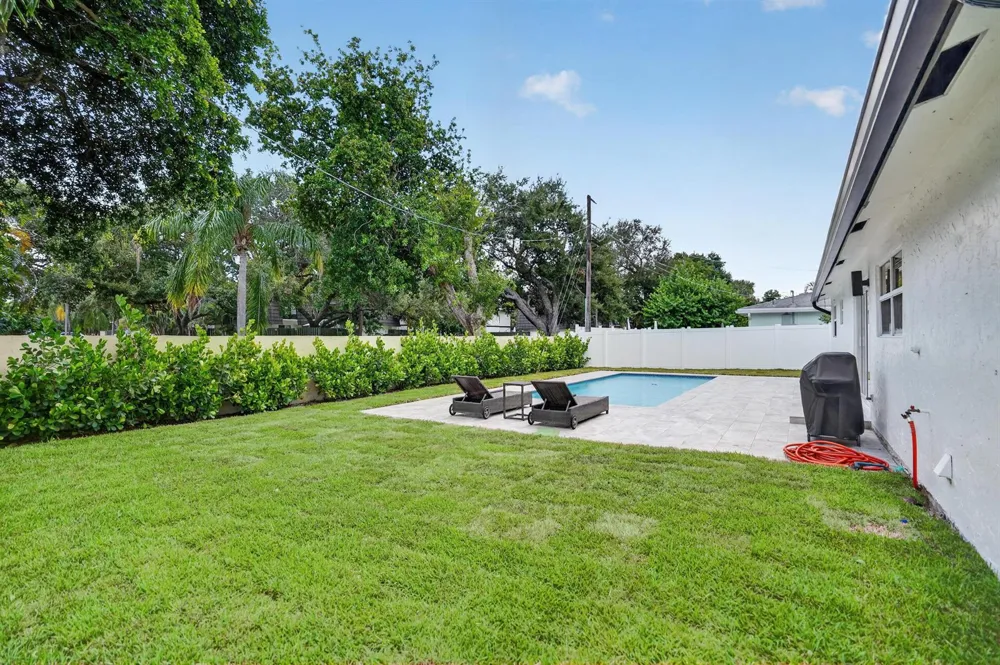 2521 Jaeger Drive Delray Beach, FL 33444