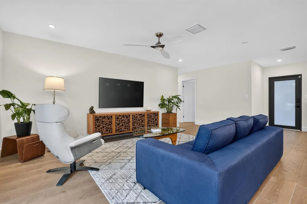 2521 Jaeger Drive Delray Beach, FL 33444