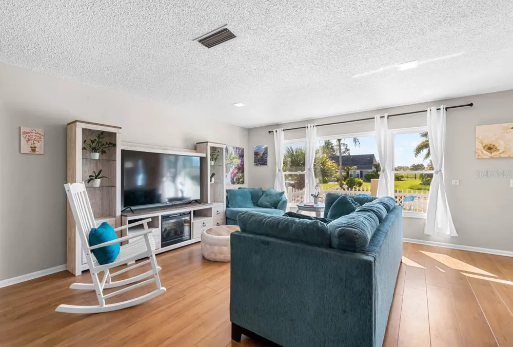 234 AMESBURY CIRCLE Sun City Center, FL 33573
