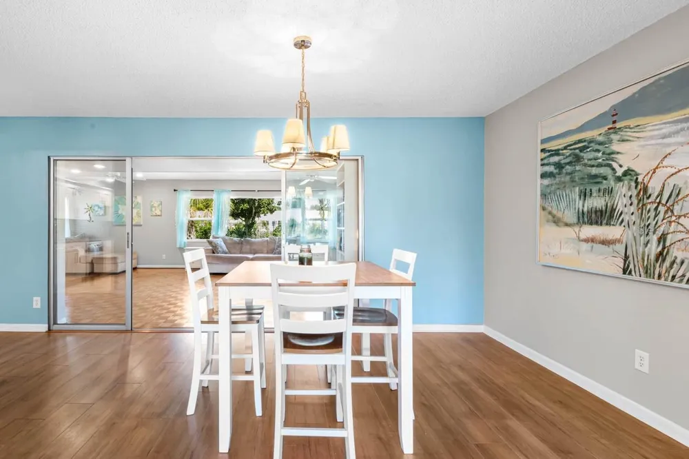 234 AMESBURY CIRCLE Sun City Center, FL 33573