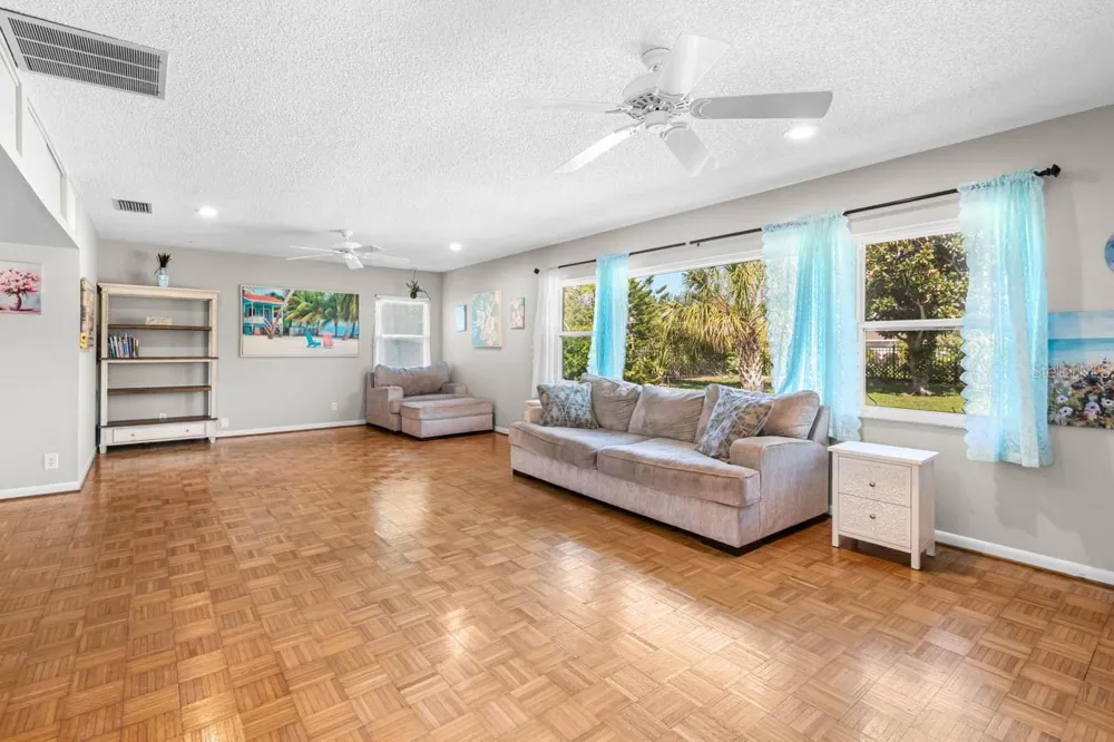 234 AMESBURY CIRCLE Sun City Center, FL 33573