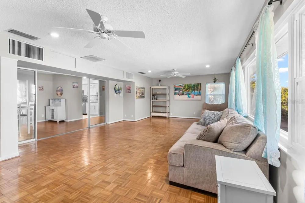 234 AMESBURY CIRCLE Sun City Center, FL 33573