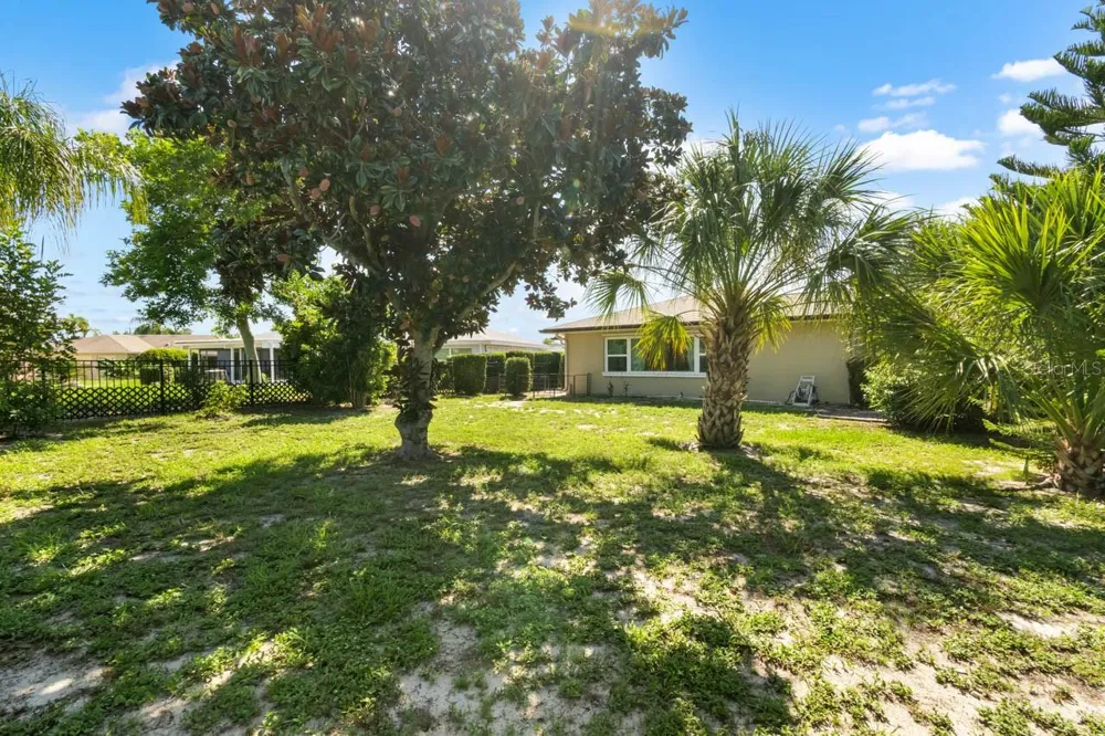 234 AMESBURY CIRCLE Sun City Center, FL 33573